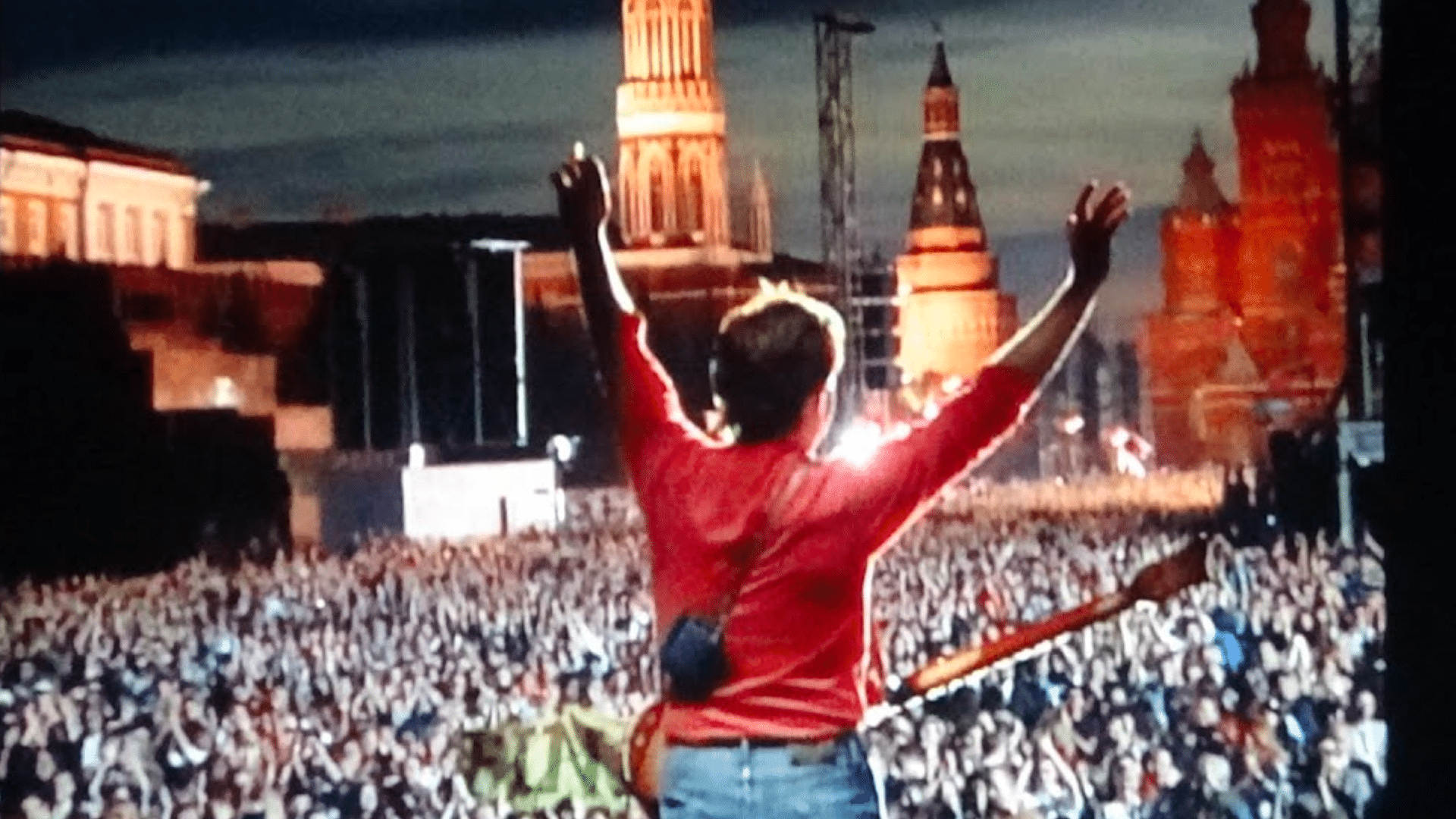 Paul McCartney affirme que les Beatles aimaient que les fans russes écoutent leur "musique interdite".