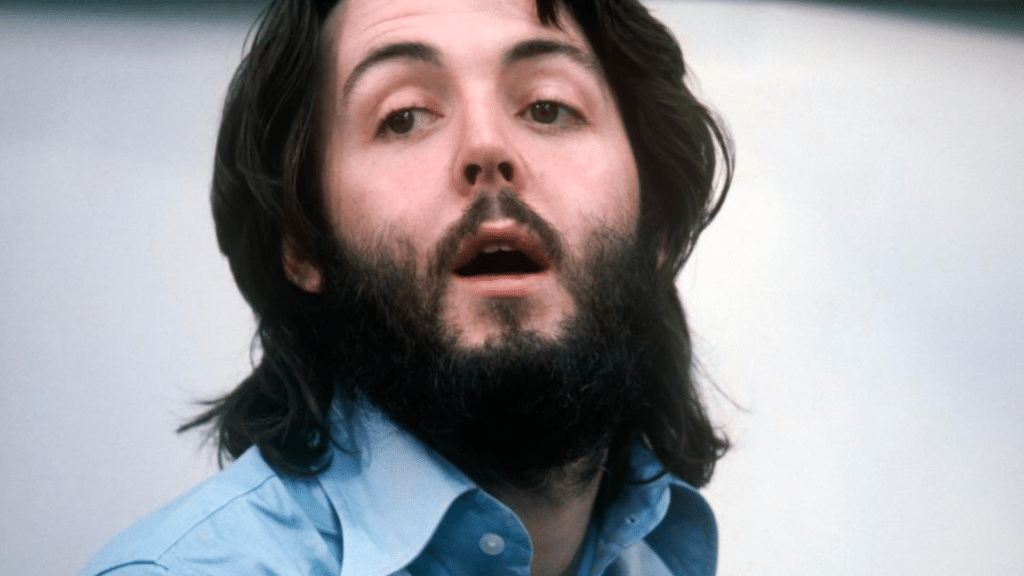 Paul McCartney déclare que Yoko Ono était une "interférence sur le lieu de travail".
