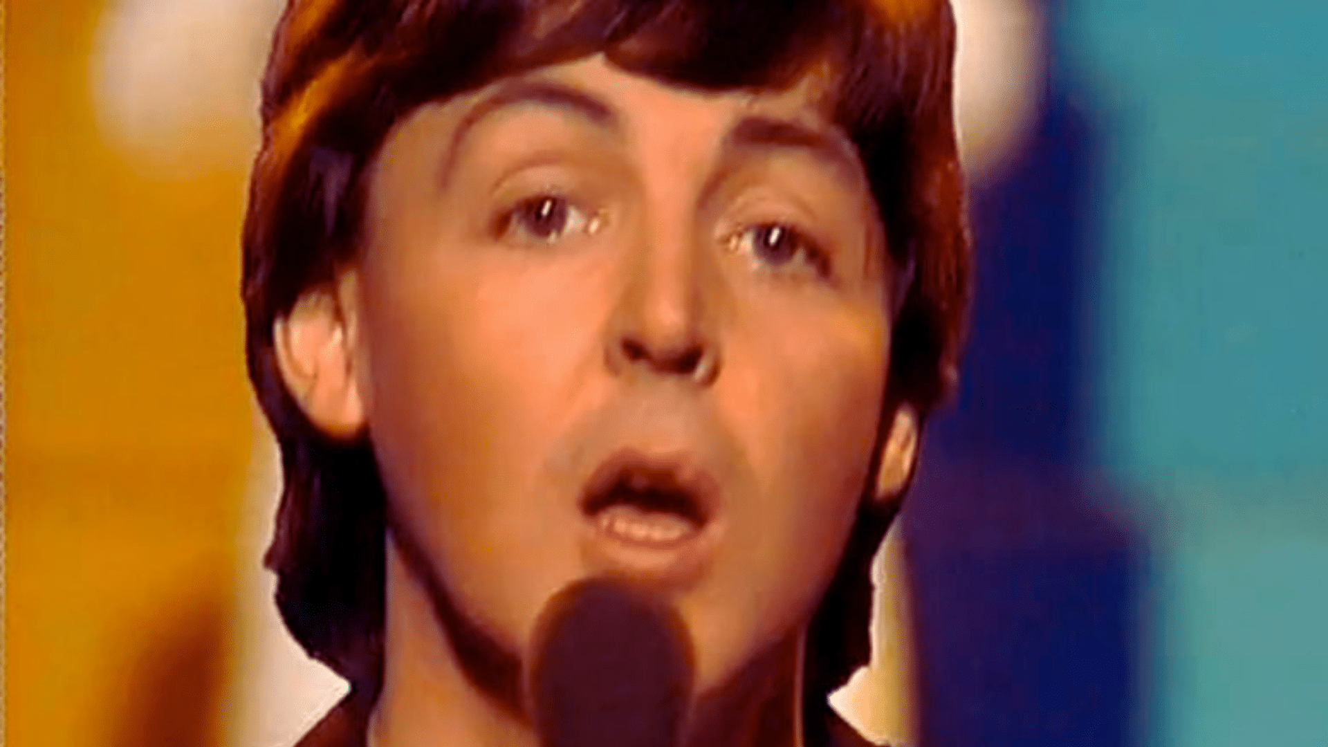 Tous les musiciens que Paul McCartney parodie dans la vidéo "Coming Up".