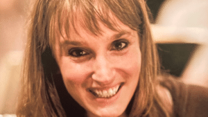 L'altiste Caroline Buckman faisait partie des musiciens invités par Paul McCartney à participer à une séance d'enregistrement secrète à Los Angeles en 2022, sans savoir qu'il s'agissait de la dernière chanson des Beatles, intitulée Now and Then, qui devait être publiée 18 mois plus tard. Caroline Buckman est décédée d'un cancer avant de savoir sur quoi elle travaillait, mais ses amis et sa famille sont ravis qu'elle en ait fait partie.