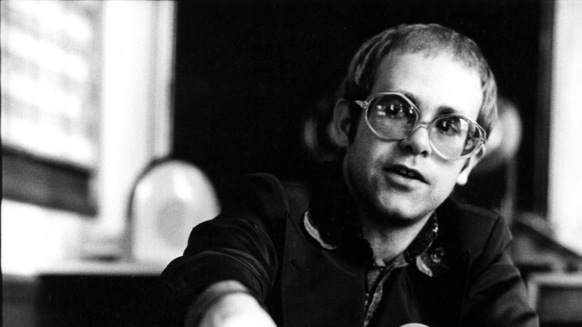 John Lennon a ajouté une section reggae à la chanson "Lucy in the Sky with Diamonds" d'Elton John