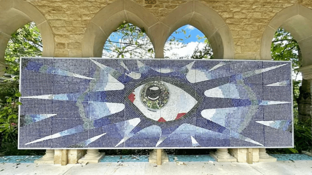 La mosaïque psychédélique de John Lennon vendue aux enchères