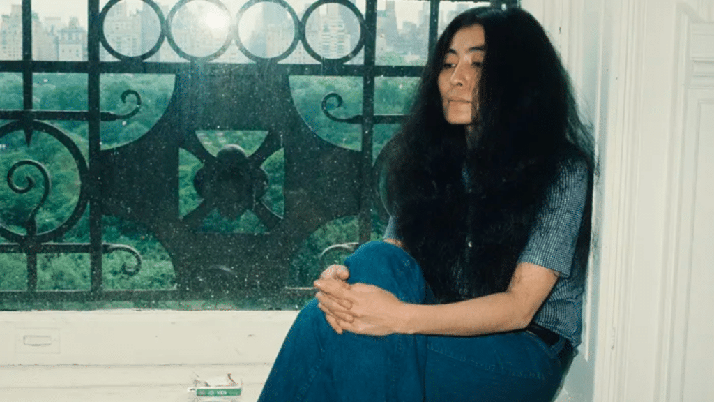 La veuve de John Lennon, Yoko Ono, a aidé la famille du roadie des Beatles après qu'il a été tué par la police : livre