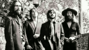 Le producteur de "Now and Then" des Beatles dit que la chanson ressemble à un morceau d'"Abbey Road".