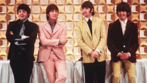 Le titre "Now and Then" des Beatles se hisse à la première place du classement des ventes de chansons numériques