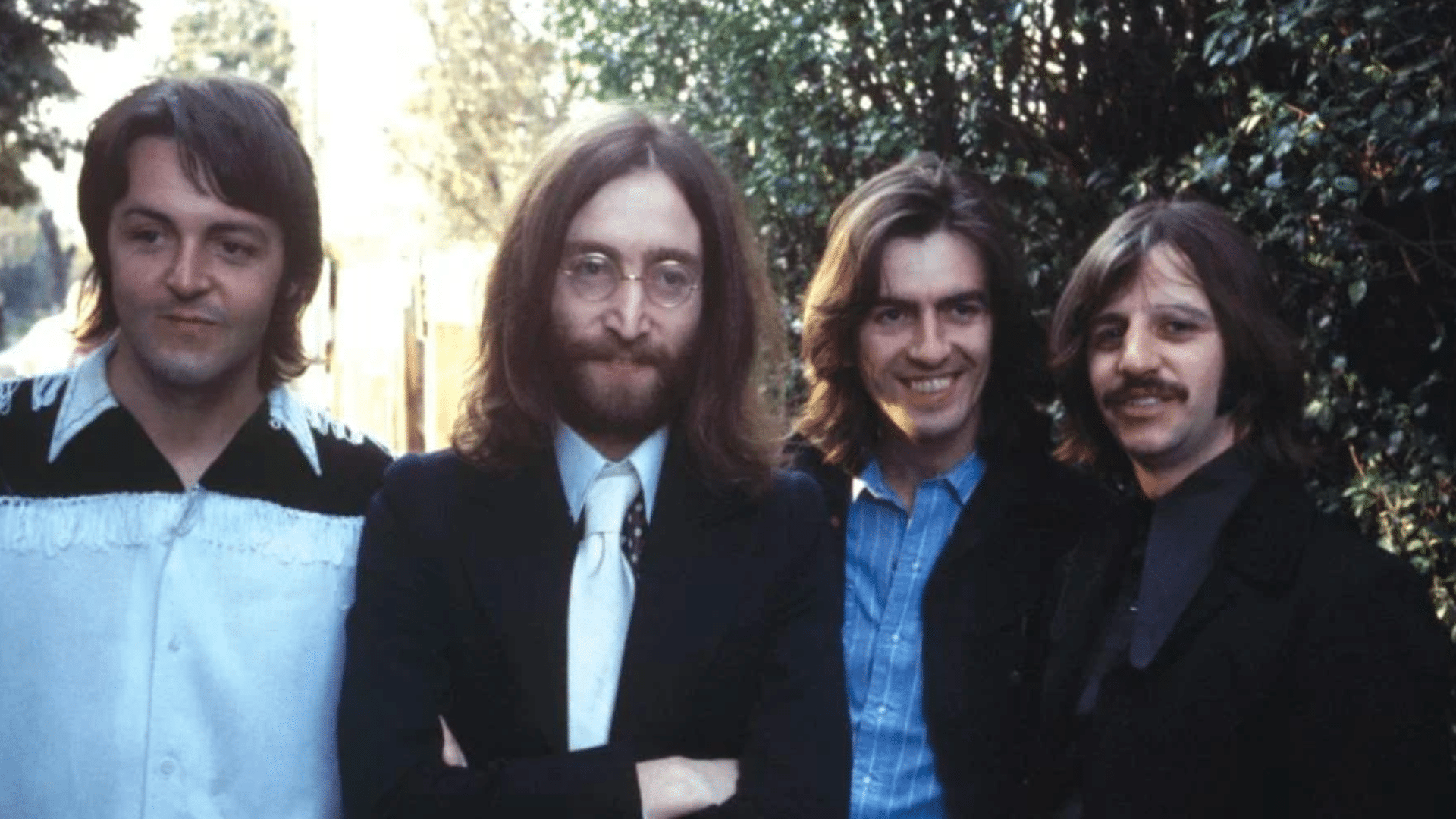 Les Albums Légendaires Red & Blue des Beatle revivent en Édition Remixée et Étendue