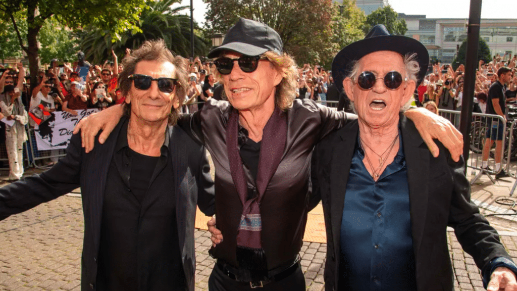 Les Beatles et les Rolling Stones s'affrontent à nouveau au Billboard