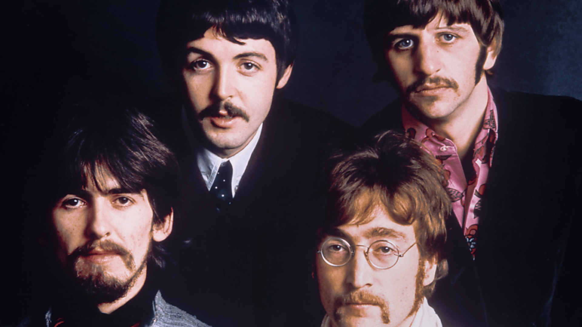 Les Beatles ont battu l'un des plus grands records d'Elton John au Billboard