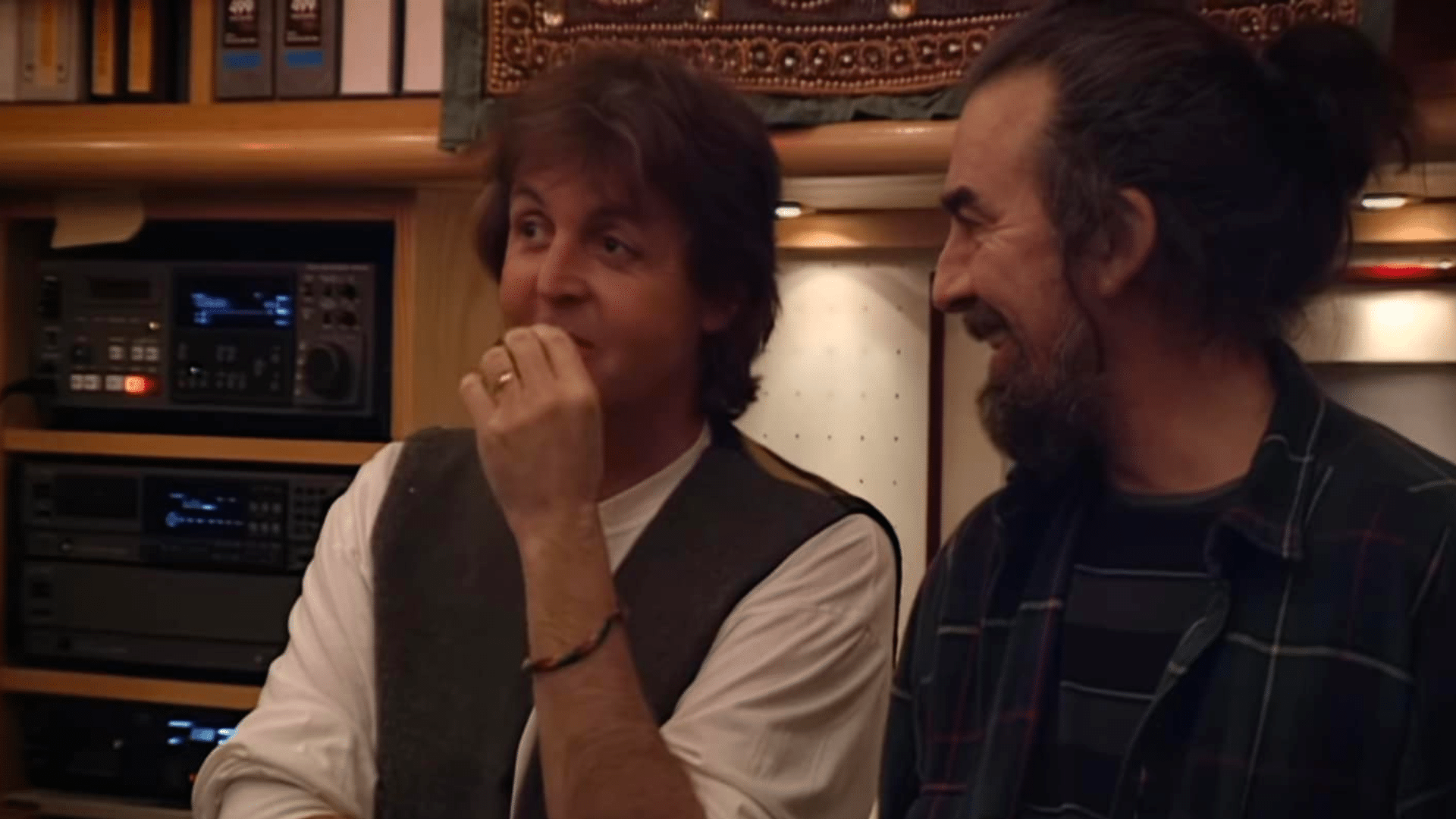 Les Beatles publient "Now and Then", la dernière chanson du groupe qui a été composée il y a 45 ans