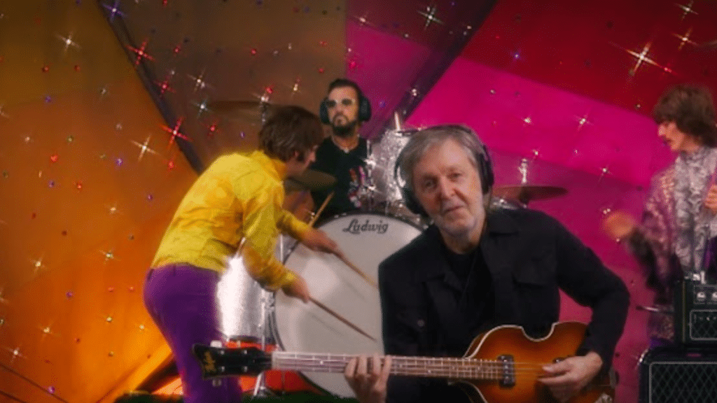 De nouvelles données montrent que "NOW AND THEN" pourrait être le 18ème single du groupe en première position au Royaume-Uni.