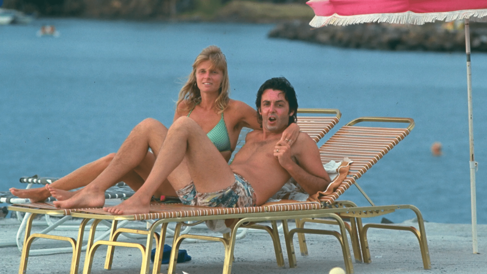 aul McCartney a vécu avec plusieurs femmes avant de rencontrer Linda McCartney