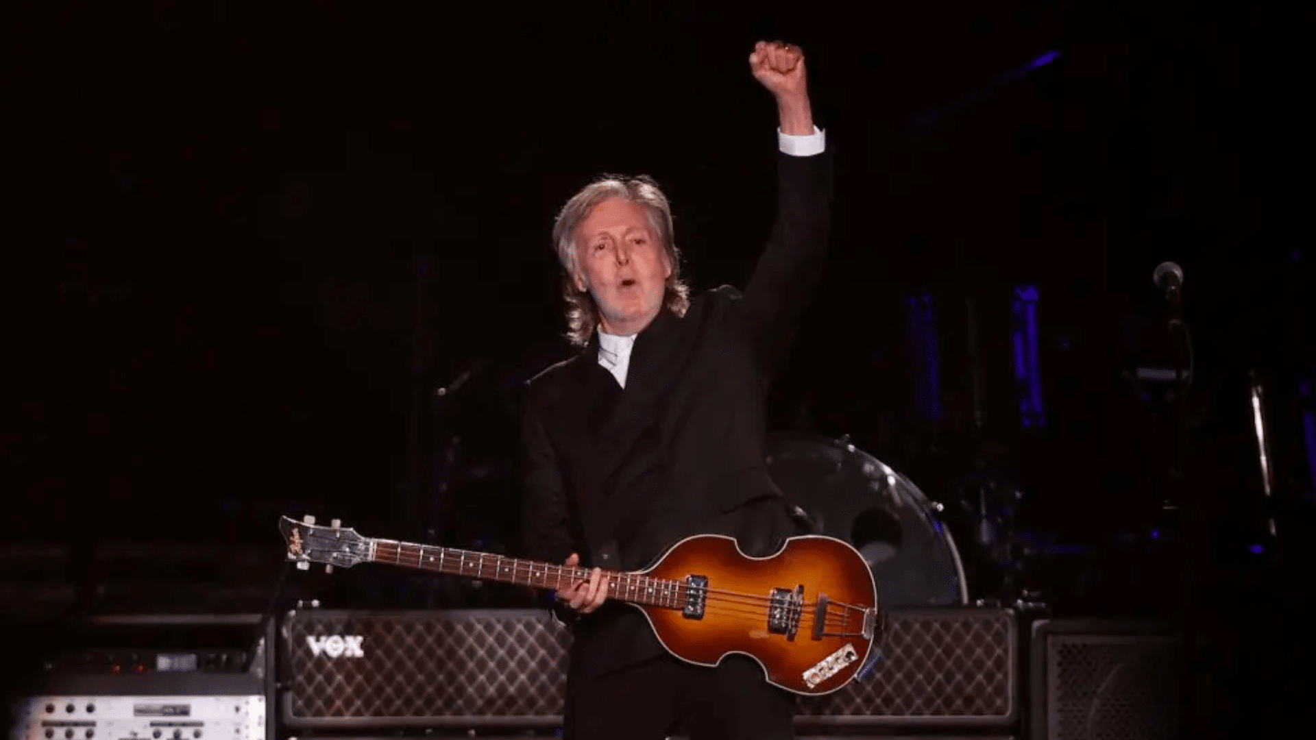 Paul McCartney évoque sa première rencontre avec John Lennon, entre autres, dans un extrait de podcast