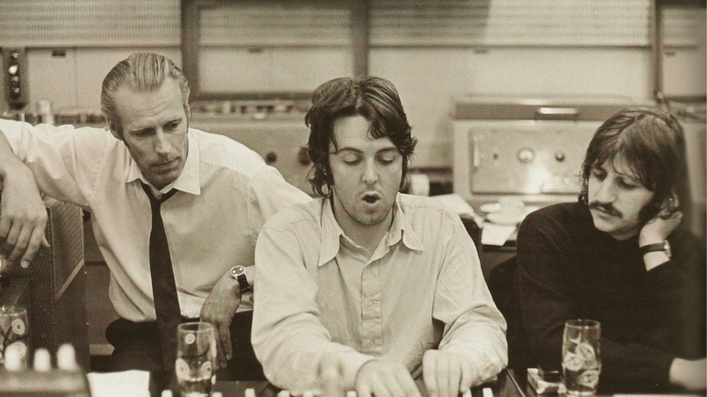 Le producteur George Martin était choqué que les Beatles aient enregistré quelque chose après la misère de "Let It Be" : "J'ai vraiment cru que c'était la fin des Beatles".