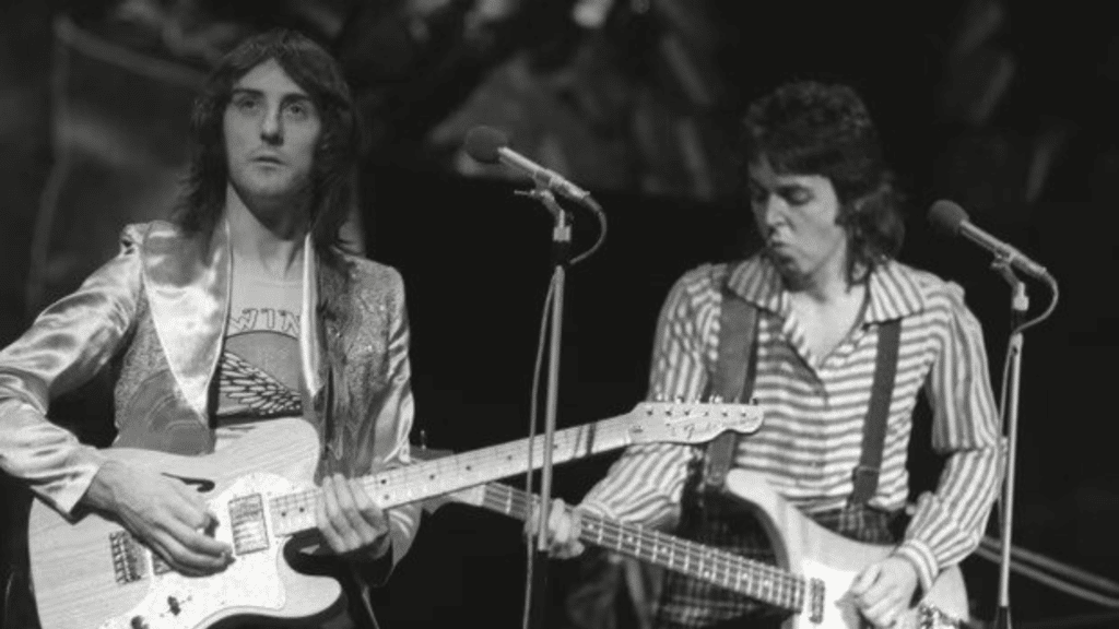 McCartney a dédié la chanson "Jet" à Danny Lane lors d'un concert à Sao Paulo