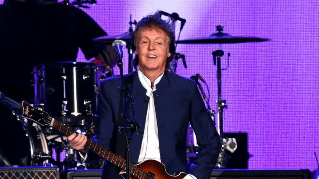 Paul McCartney revient au palmarès avec l'un de ses albums les plus étranges