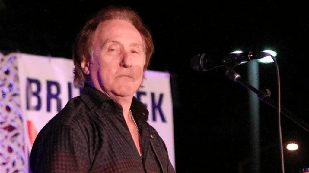 Paul McCartney rend un hommage sincère à Denny Laine : "C'était un plaisir de vous connaître"