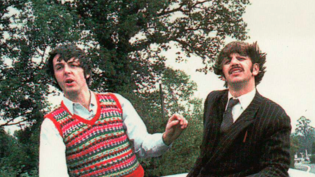 Pourquoi Ringo Starr a déclaré que le "Magical Mystery Tour" des Beatles "n'était pas mon film".