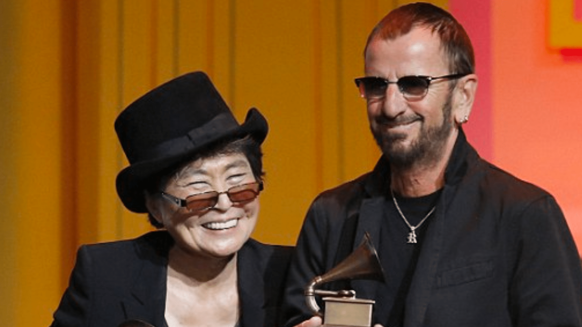 Ringo Starr a-t-il blâmé Yoko Ono pour la rupture des Beatles ?
