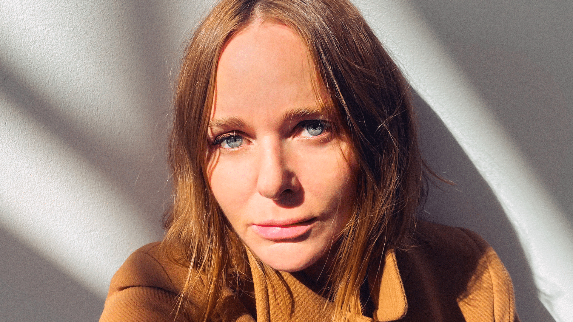 Stella McCartney réduit ses pertes à 10 millions de livres sterling, la maison de couture poursuivant son redressement