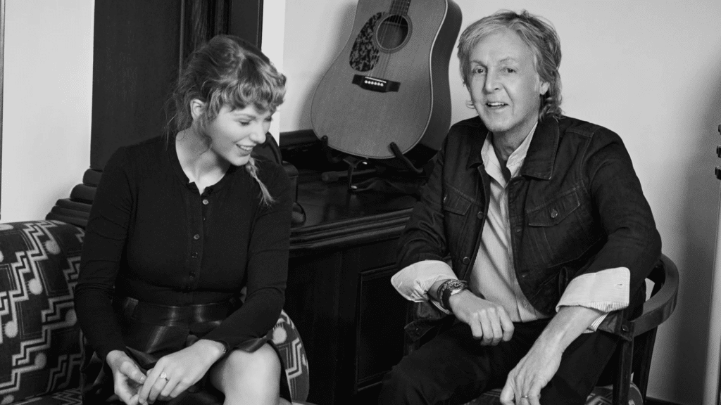 Taylor Swift a accroché les paroles signées d'une chanson classique de Paul McCartney dans sa salle de bain.
