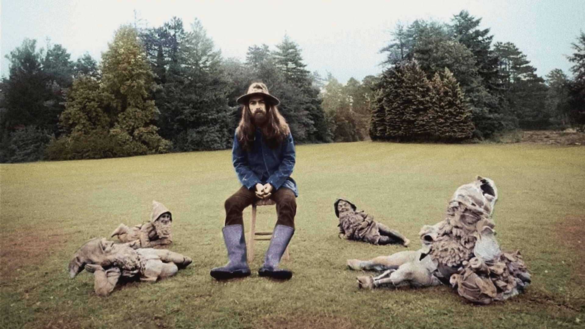 Écoutez les voix isolées et émouvantes de la chanson "Isn't It A Pity" de George Harrison.
