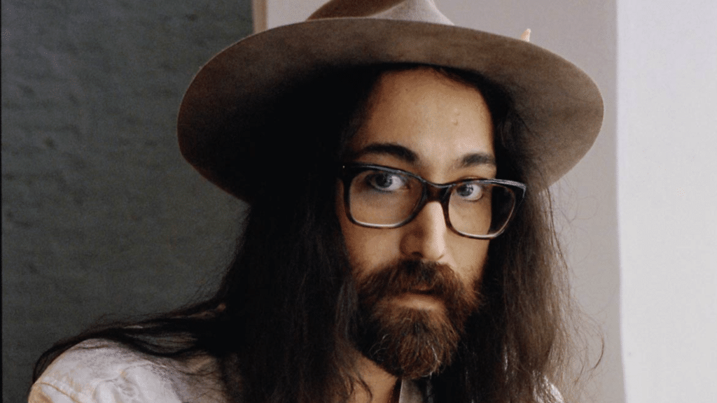 Le fils de John Lennon dénonce les initiatives de l'IED : Créer un racisme institutionnel".