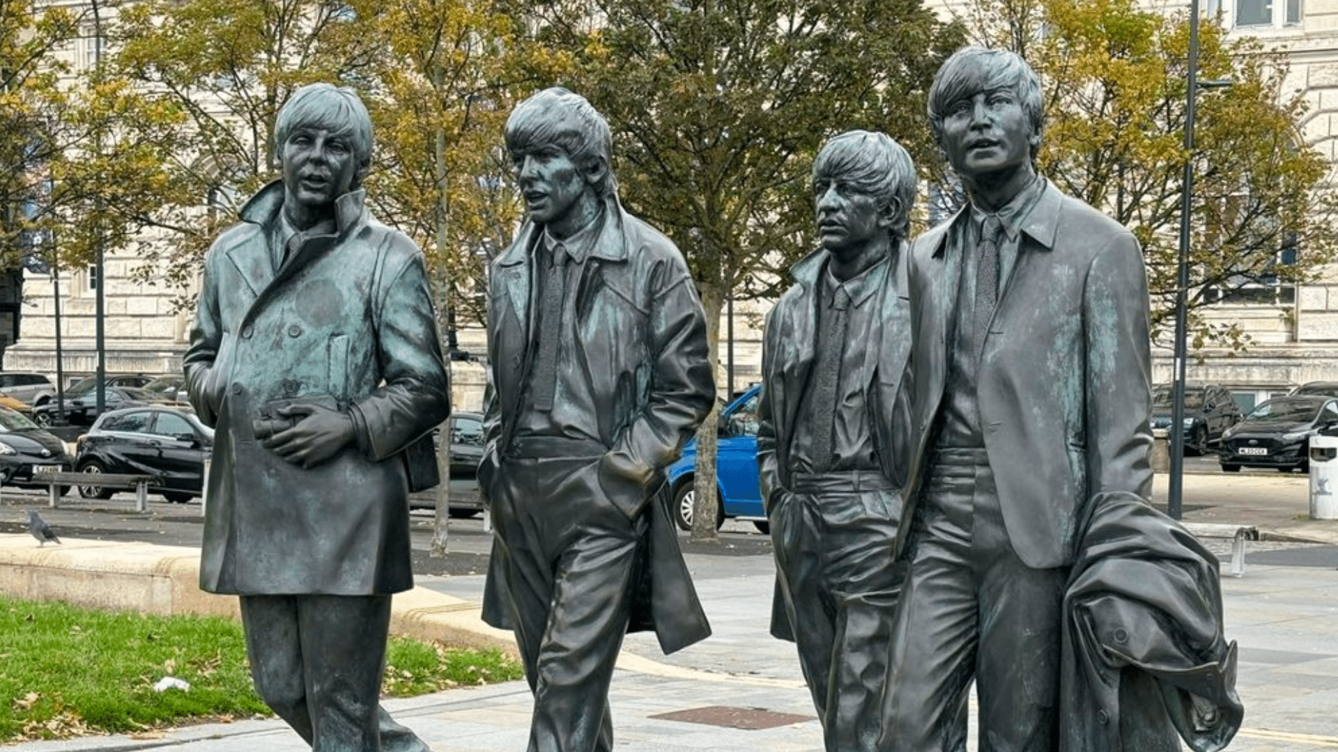 John Lennon a dit que les Beatles n'étaient pas aussi «ouverts ou honnêtes» qu'ils le souhaitaient : «Nous devions faire des compromis»