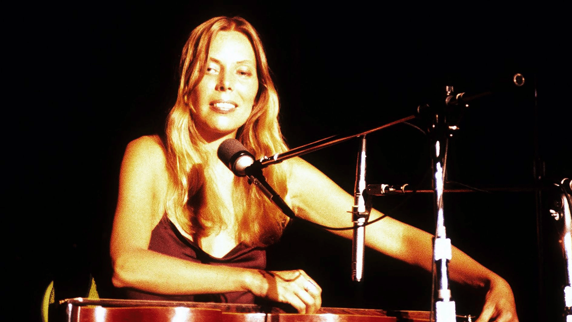 John Lennon a dit à Joni Mitchell que son plus grand album serait un échec
