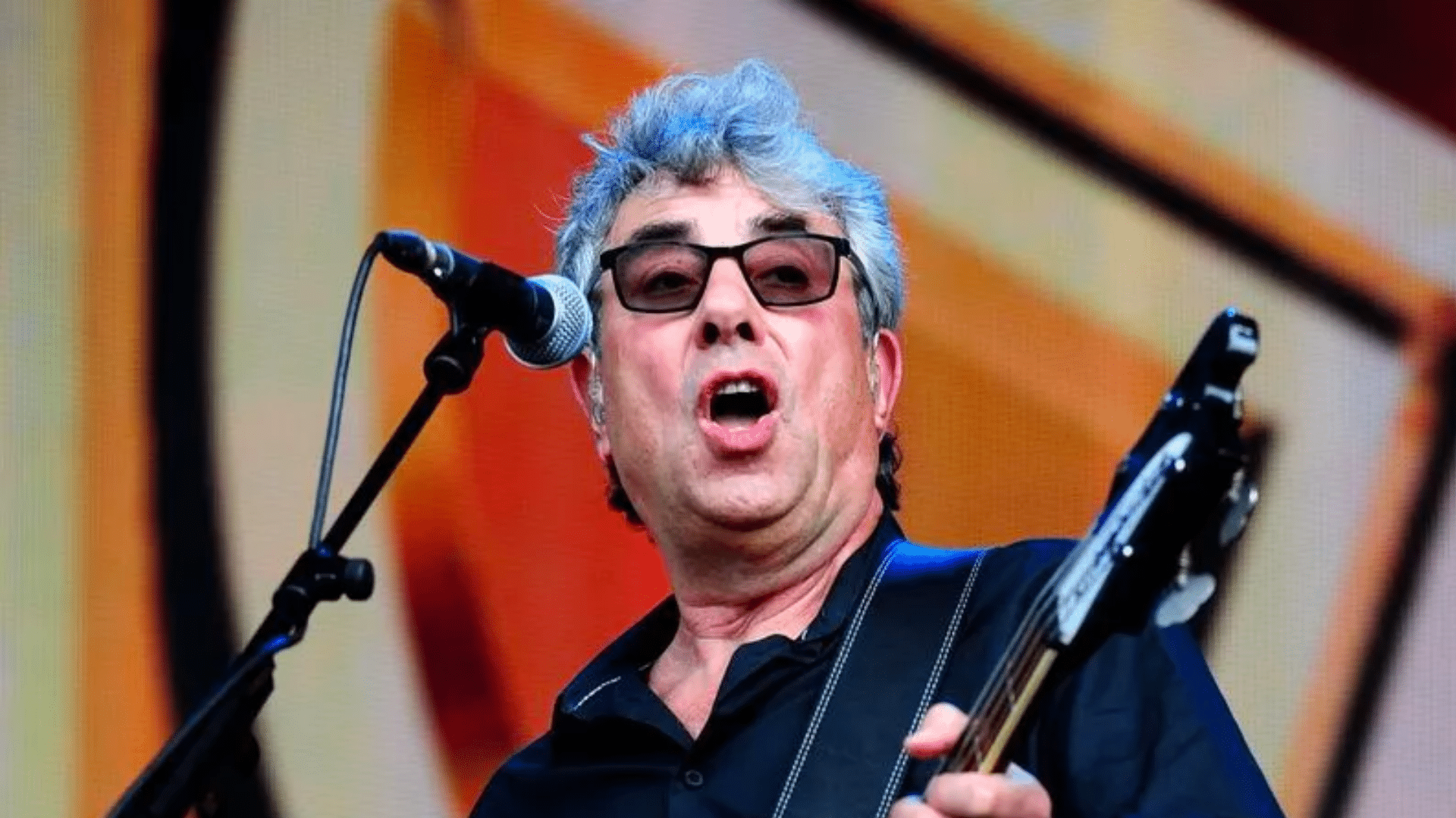 Le légendaire musicien surpris par une « question stupide » après un appel téléphonique des Beatles