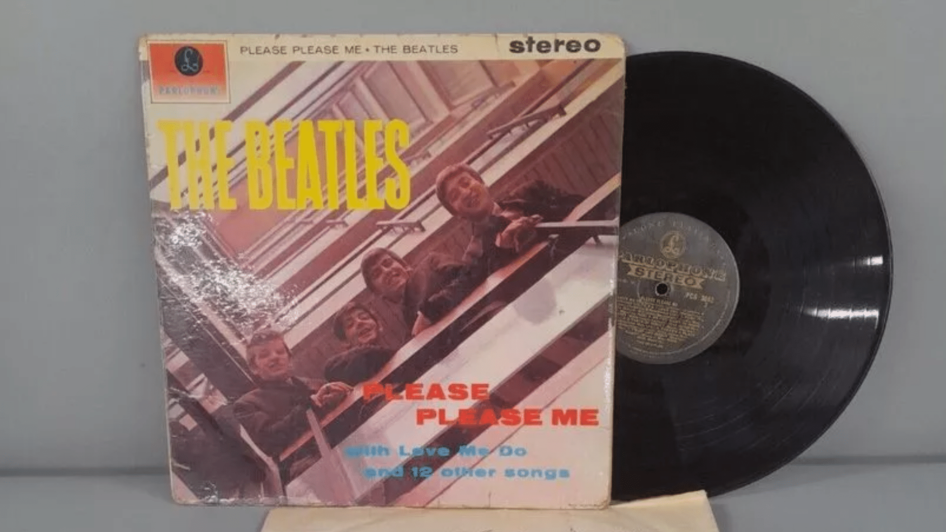 Un vinyle des Beatles 'incroyablement rare' trouvé dans une boutique caritative se vend des milliers