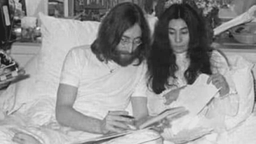 John Lennon a cessé d'écrire des livres parce que cela le menait dans des endroits sombres