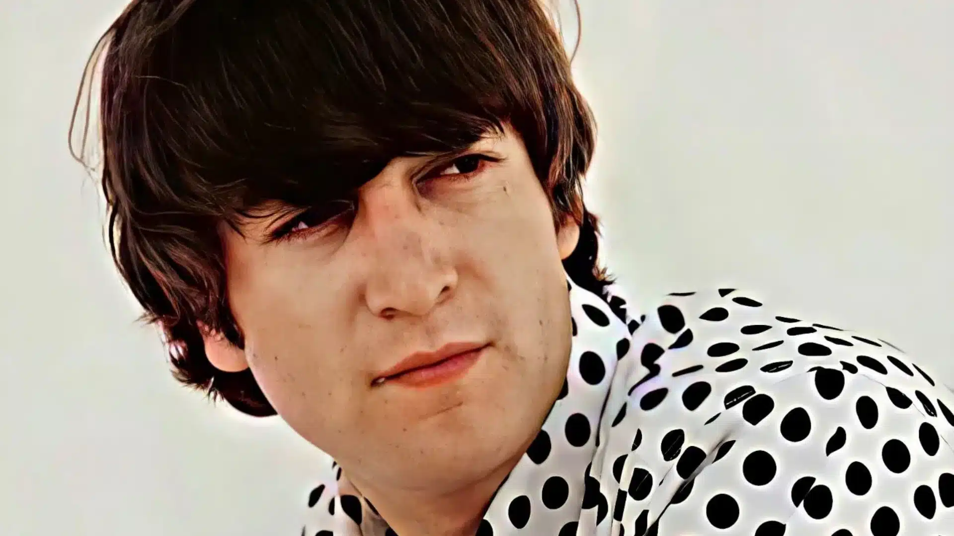 John Lennon jouant une guitare acoustique Gibson J160E, enregistrement et performances