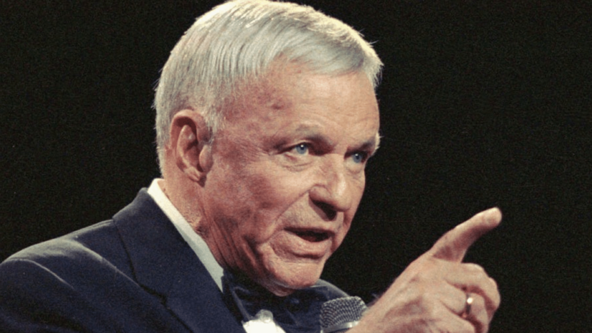 Frank Sinatra détrône les Beatles dans les classements avec son album de Noël