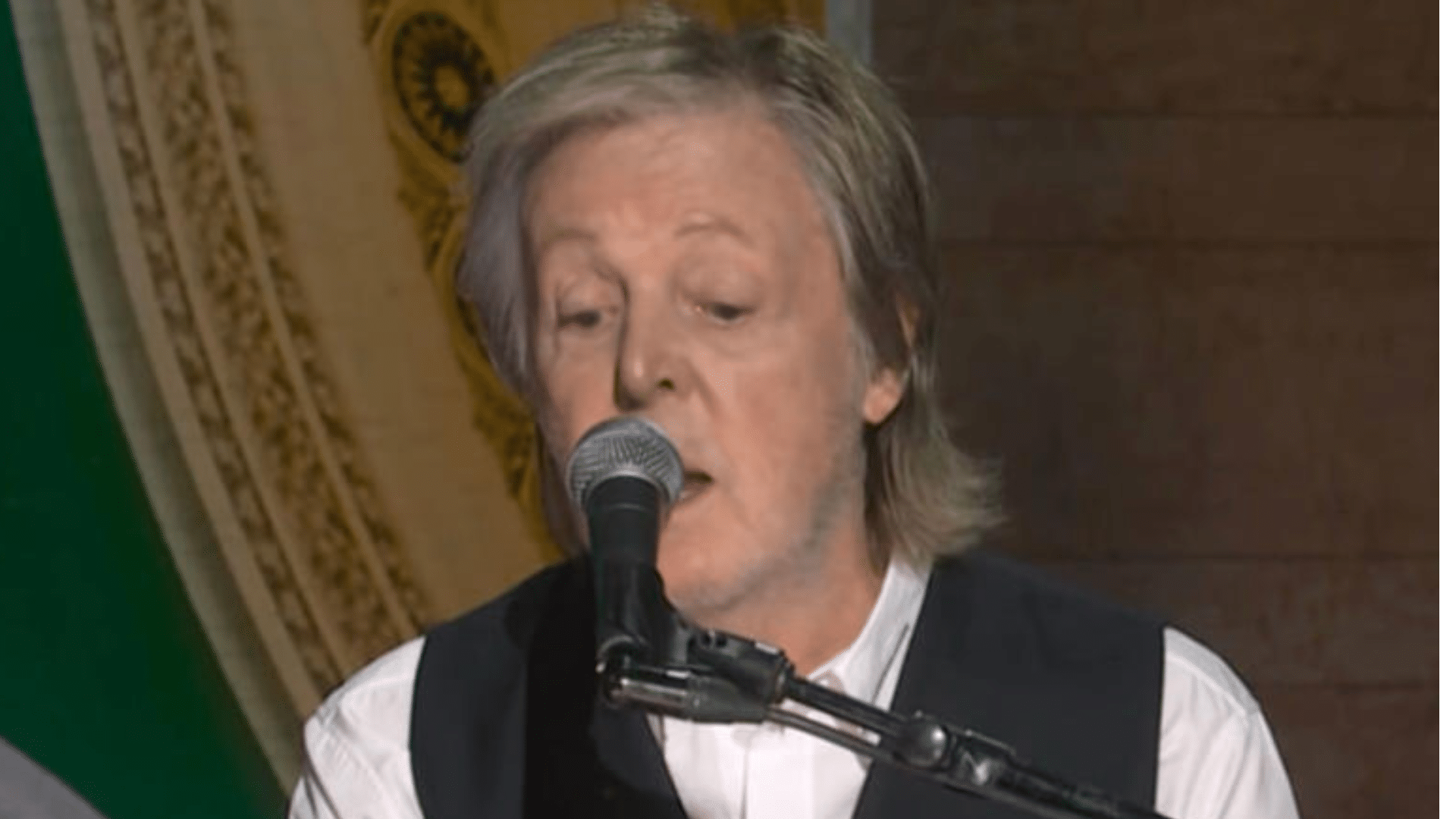 Paul McCartney illumine le 50e anniversaire de « Saturday Night Live » avec un hommage magistral aux Beatles