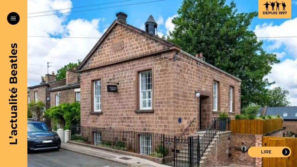 À Liverpool, l’ancienne bibliothèque de Woolton, fréquentée par John Lennon enfant, est proposée à 900 000 £. Bâtiment classé Grade II, elle allie histoire Beatles et confort contemporain.