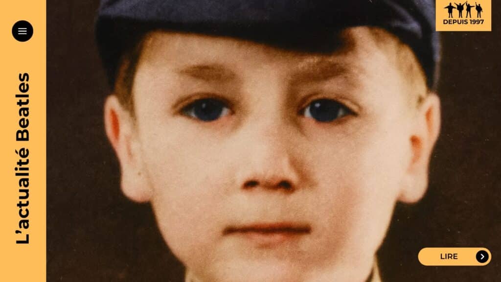 Le pupitre de John Lennon, retrouvé dans son école de Liverpool, devient un objet d’histoire exposé au Beatles Museum. Une plongée intime dans ses jeunes années.