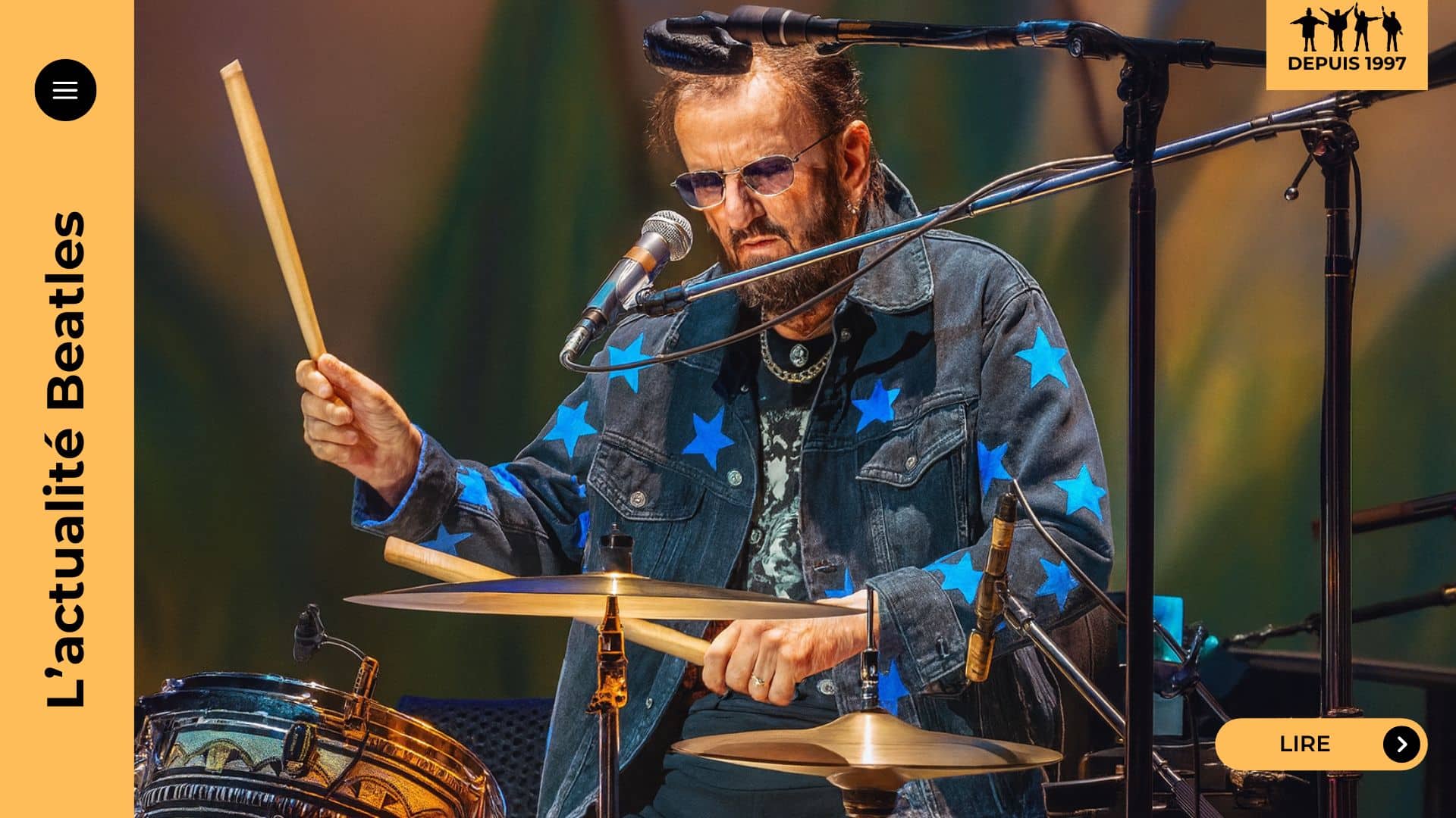 Ringo Starr prépare un album country pour 2026 avec T Bone Burnett et une reprise de Carl Perkins. Un virage roots qui prolonge le succès de "Look Up".