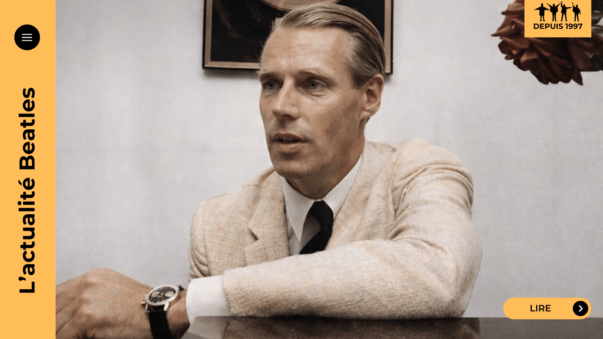 George Martin, « cinquième Beatle » ? Bien plus : l’architecte d’Abbey Road. De l’art de l’arrangement au collage de bandes sur Mr Kite, plongée dans l’atelier du producteur qui a rendu les Beatles plus vastes. Entrez sous le chapiteau !