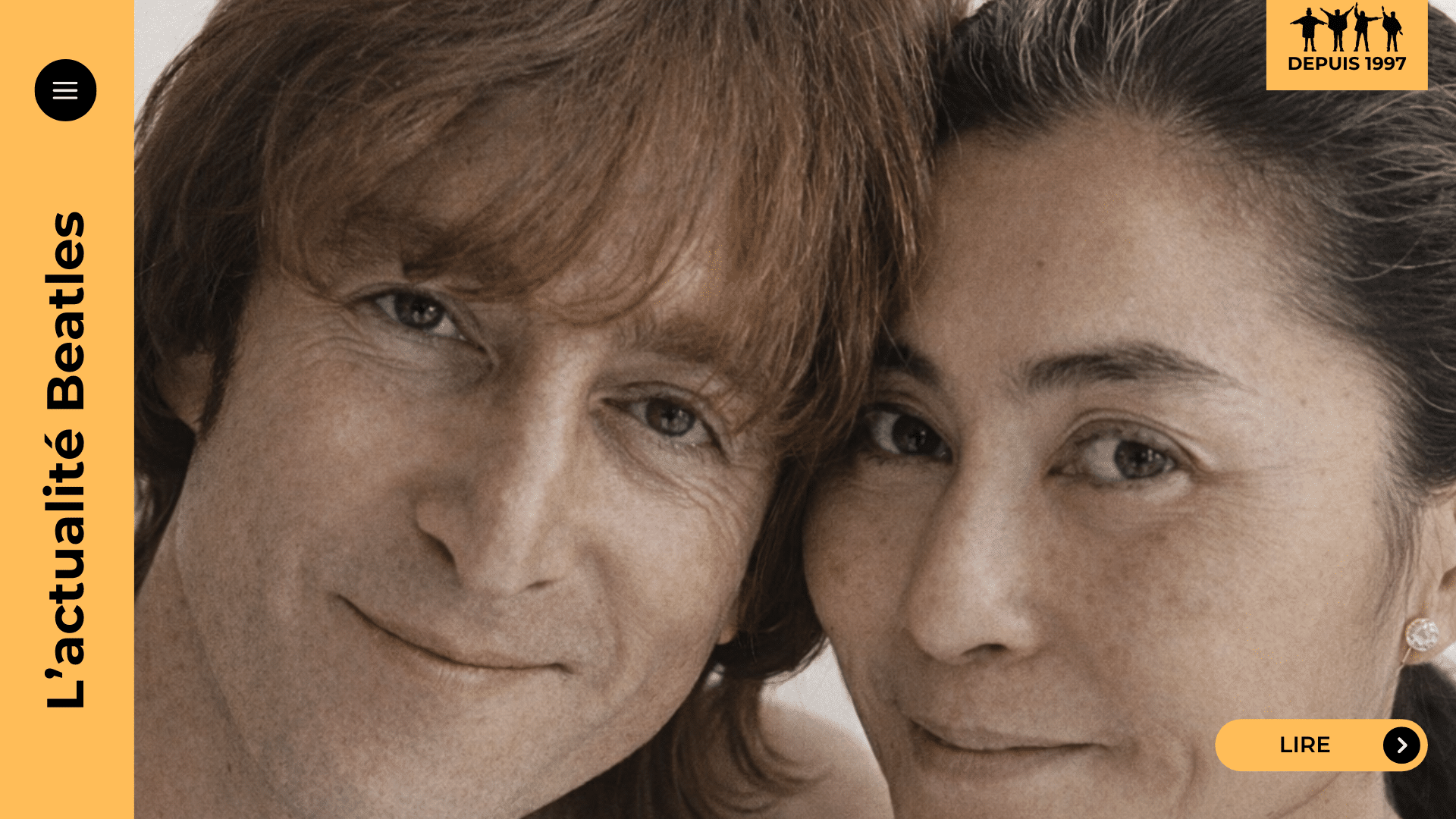 Yoko Ono face à l’après-8 décembre 1980 : foule au Dakota, harcèlement, minute de silence et la cassette de “Grow Old With Me” serrée comme une relique. Un récit sur le deuil confisqué de John Lennon — à lire.