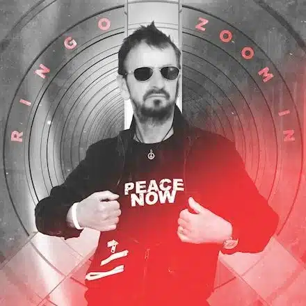 Pochette de Zoom In (2021), distincte des prises du documentaire consacré à l'EP.